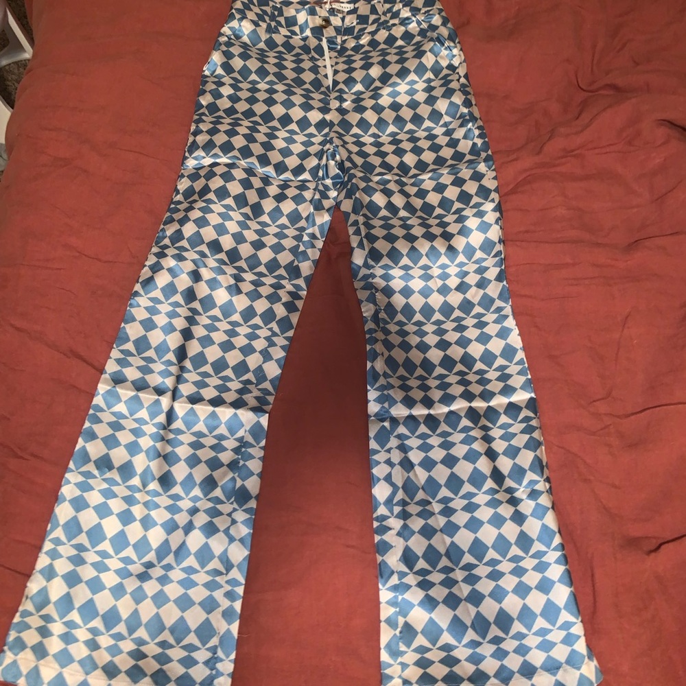 Silk-like blue and white trousers